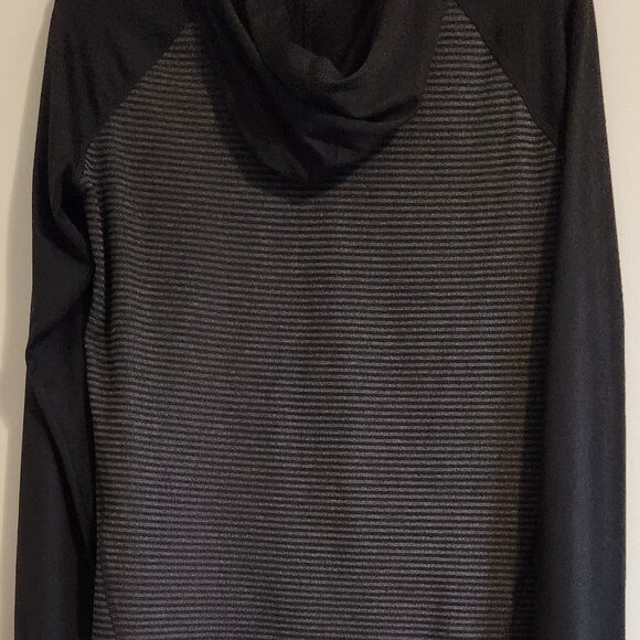 Reebok lightweight long sleeve hoodie - Picture 4 of 7